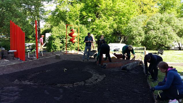   Tallinna Kopli Ametikooli aianduseriala �pilased Tallinna Lillefestivalil 2016