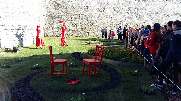   Tallinna Kopli Ametikooli aianduseriala �pilased Tallinna Lillefestivalil 2016