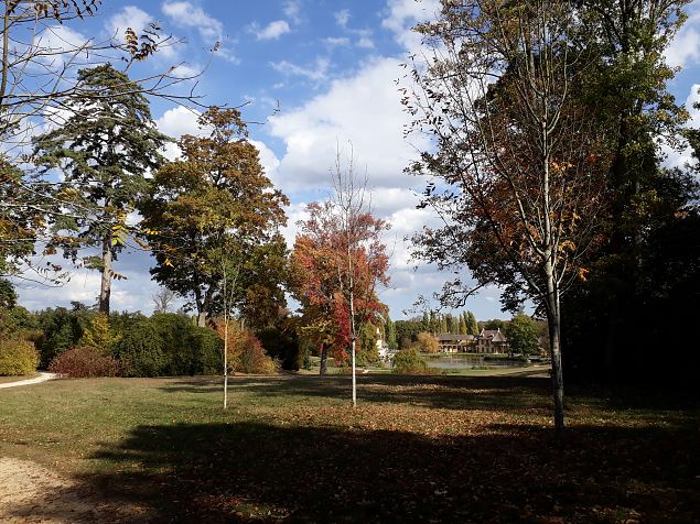   Prantsuse kuninganna Marie -Antoinette k�la Versaille lossi V�ikese Trianoni pargis. Okt. 2018