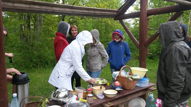   �pi�u Tabasalu Looduspargis. S��davate loodustaimede tundma�ppimine ja toiduks valmistamine 31.0